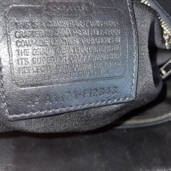 Like NEW Coach East West Gallery Tote - Picture 12 of 16